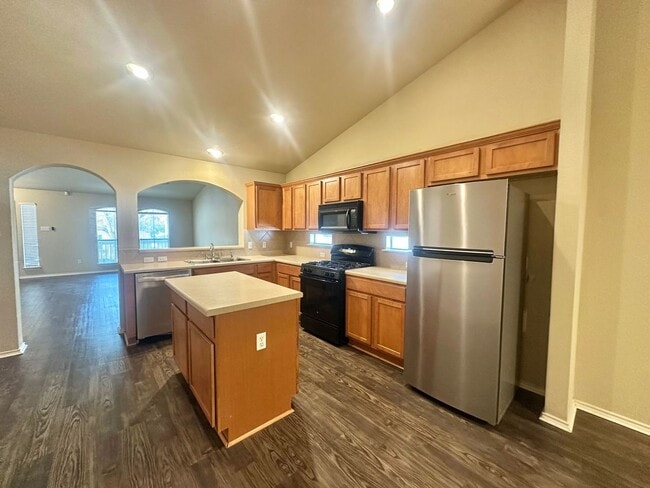 Photo - 3 BED 2 BATH NEW MANAGEMENT!!!!