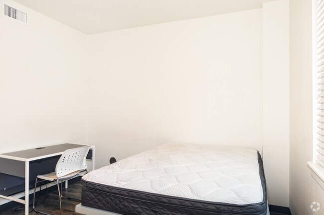 3BR, 3BA - 1,295SF - Third Bedroom - University Flats Phase II