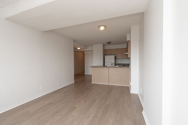 Photo - 333 Sidney Belsey Crescent Unit 907