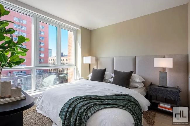 Photo - EAST 2ND ST Unit 3F