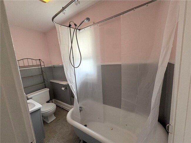 Photo - 293 Sutton Ave