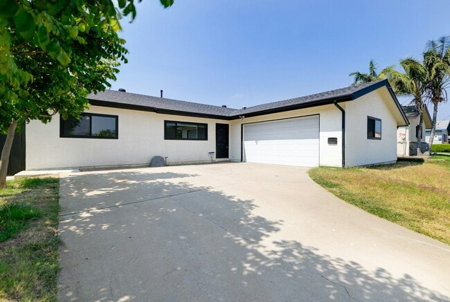 Building Photo - 1615 Halo St Rental