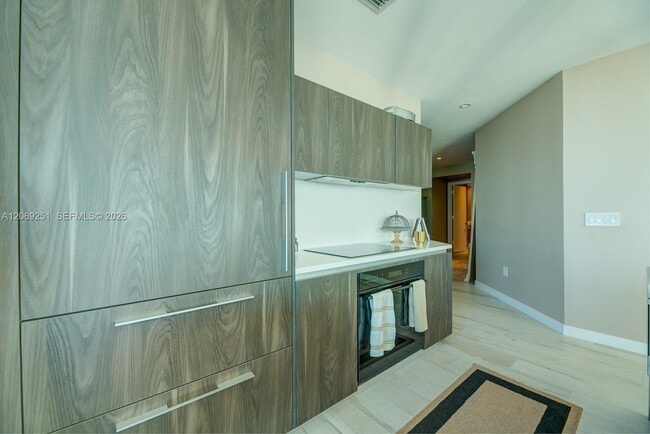 Photo - 480 NE 31st St Unidad 2601