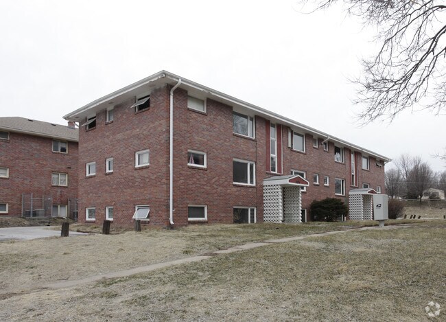 Primary Photo - Silverado Apartments