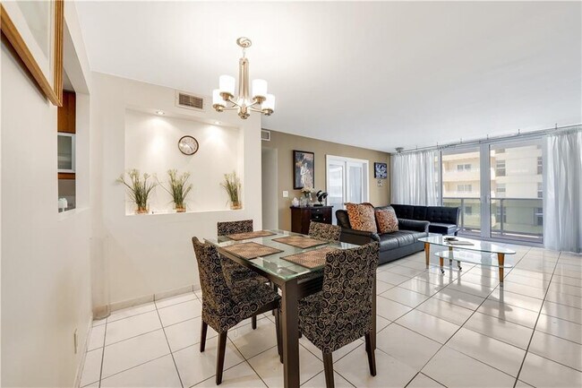 Photo - 3140 S Ocean Dr Unit 409