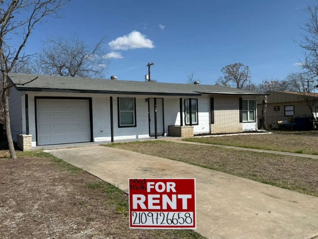 Photo - 339 Brettonwood Dr