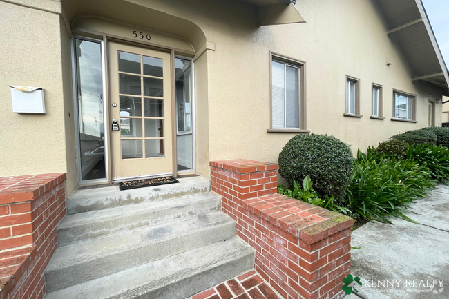 Building Photo - Three Bedroom Home near South San Francisc...