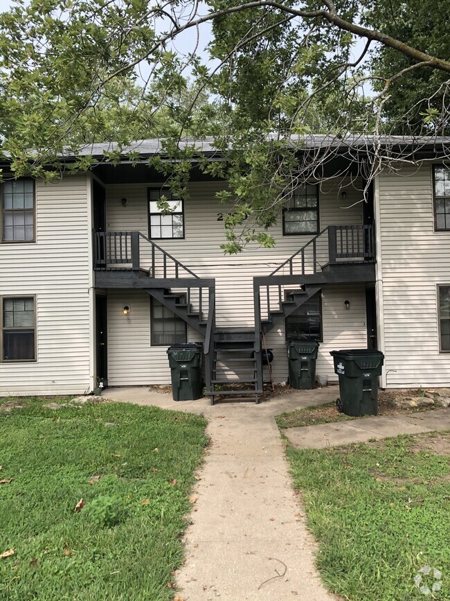 Building Photo - Blue Springs Quad Unit 4 Rental