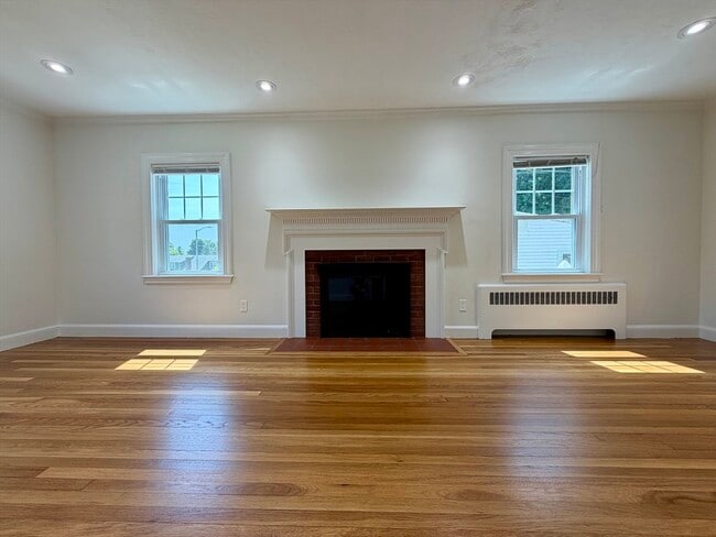 Photo - 251 May St