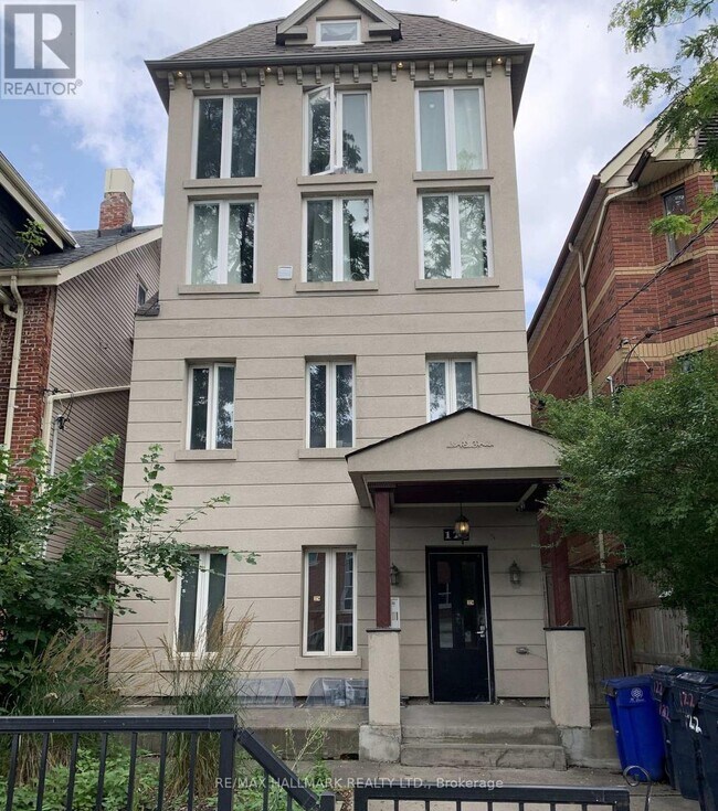 Photo - 122 Baldwin St