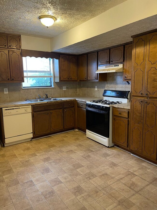 Photo - 2 bedroom duplex on cul-de-sac in McDonough