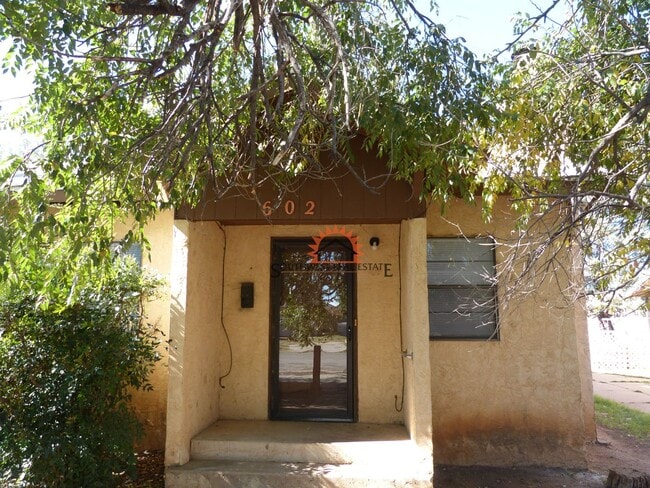 Building Photo - 602 Sheldon St