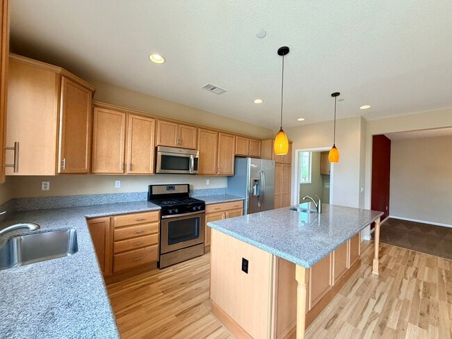 Photo - 2838 Kimberlite Rd