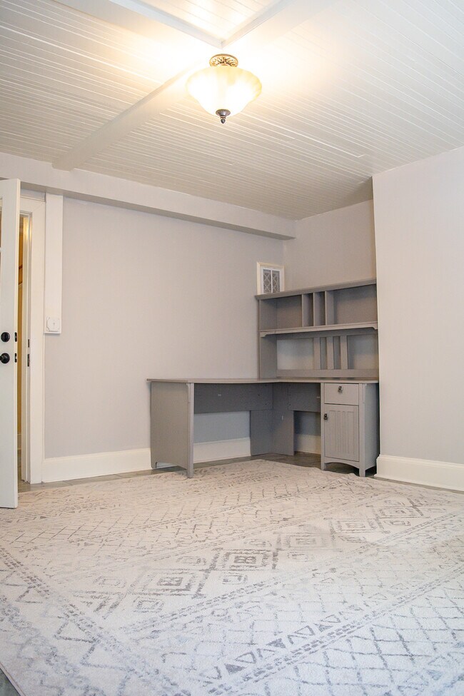 1408 Gregg St