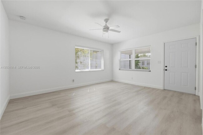 Photo - 2240 SW 16th Ct Unit U