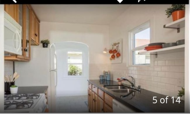 Photo - 5835 Broadway