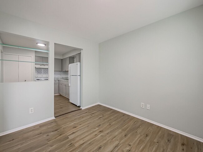Photo - 211 Smt Rdg Dr Unit Apt D