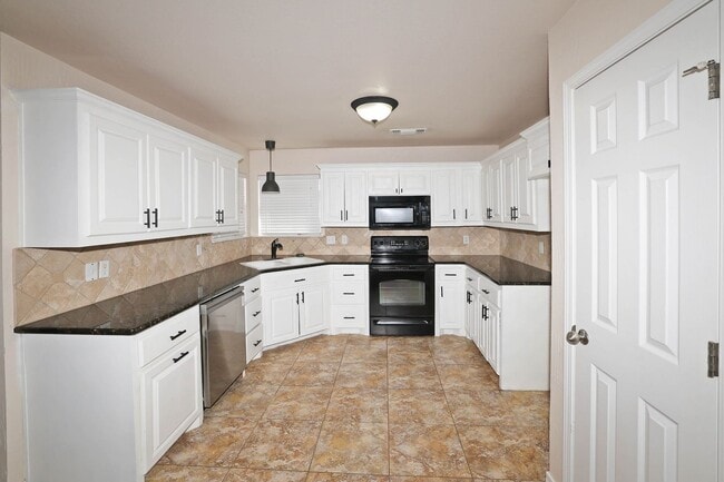 Photo - 6407 Nick St