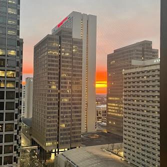 Building Photo - 300 Peachtree Rd NE Unit 5L