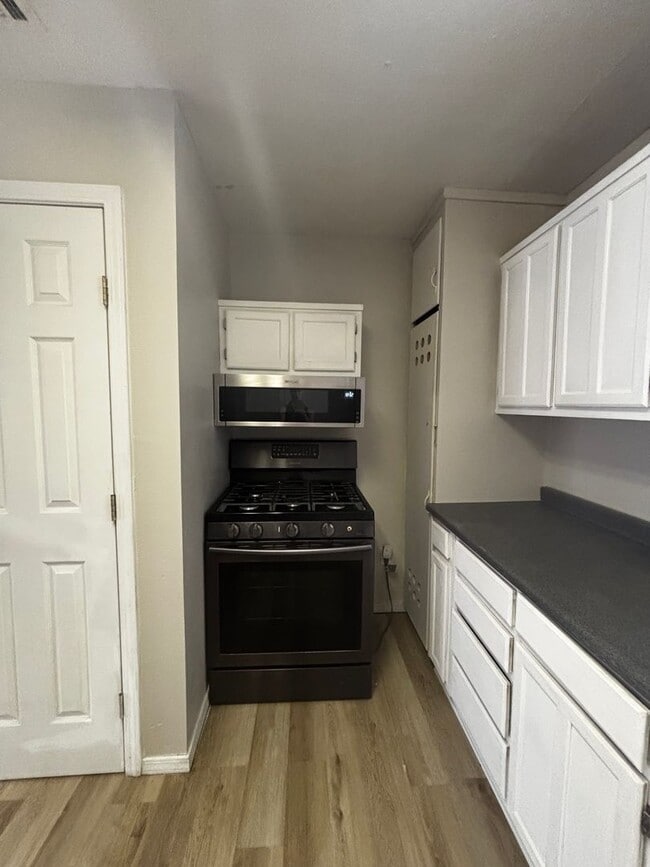 Photo - Beautifully renovated rental by TU!