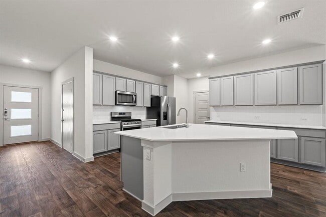 Photo - 3024 Louris Ln