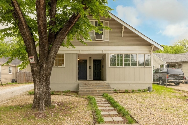 Photo - 2317 Gilford St Unidad B