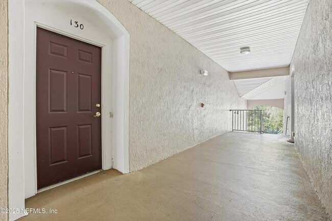 Building Photo - 10550 Baymeadows Rd Unit 130
