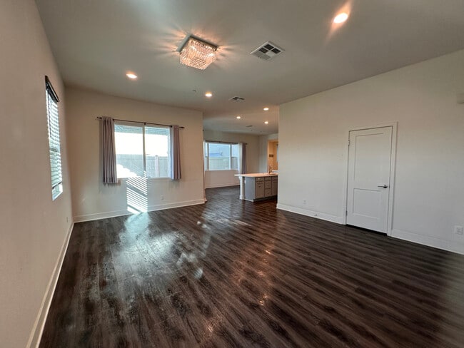 Photo - 15852 Ellington Wy