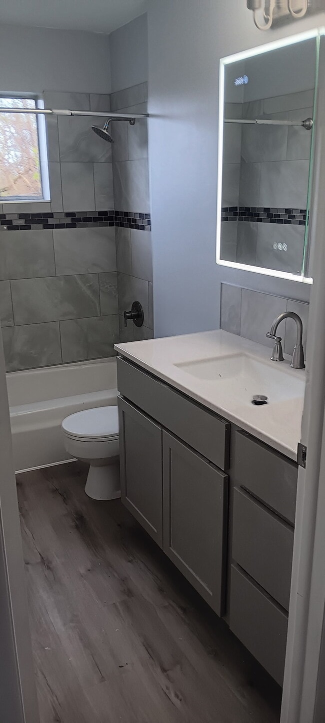 Photo - 246 Cluster Ave