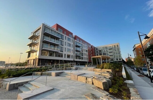 Building Photo - 99 Sumner St Unit 303 Rental