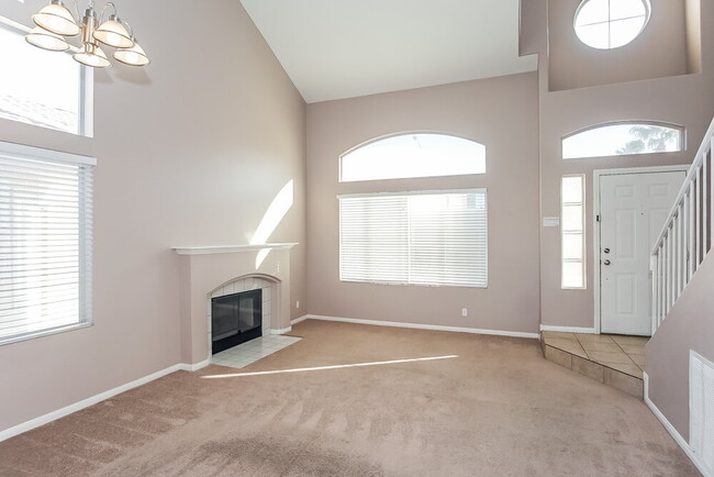 Photo - 271 Bluefield Ln