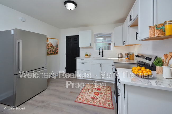 Building Photo - 1522 N Roxboro St Rental