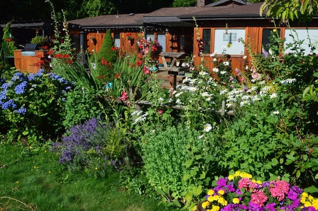 Building Photo - DL10