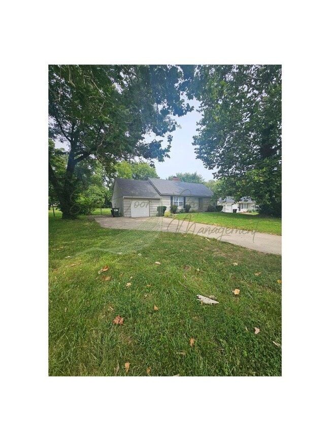 Building Photo - LARGE BACKYARD!!! Rental