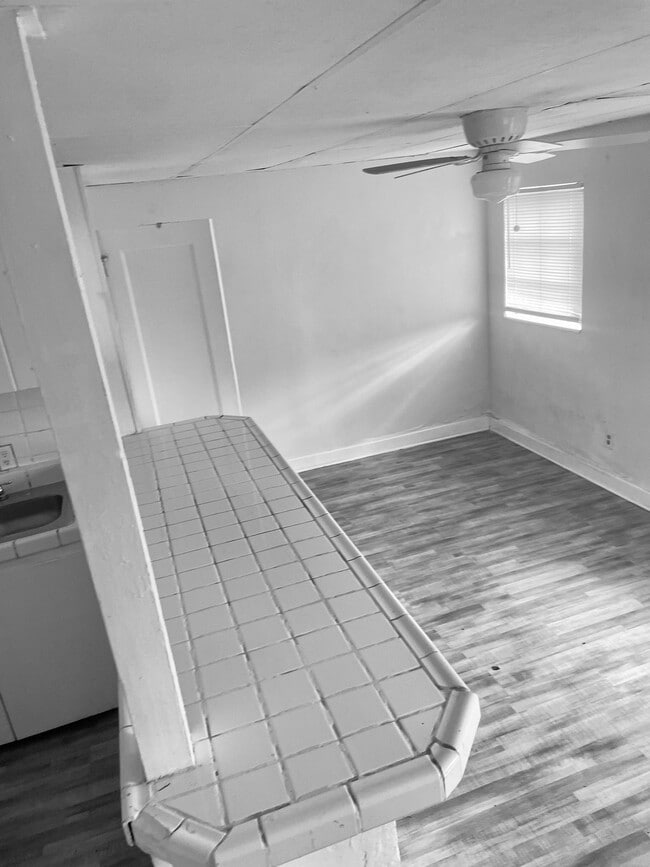 Building Photo - 7871 Terrace Rd Unit A