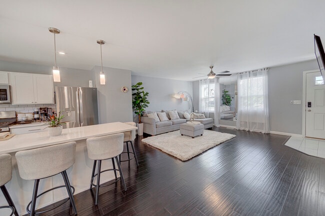 Photo - 3323 Caledonia Drive