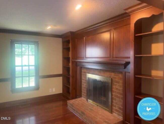 Building Photo - 6925 Sandringham Dr Rental