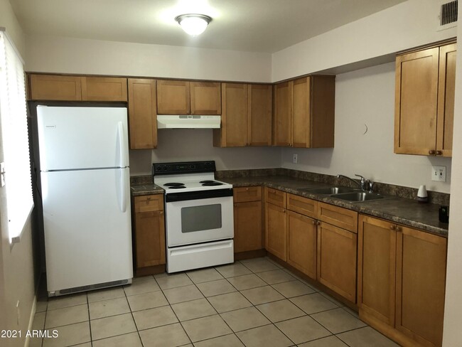 Photo - 1138 W Dragoon Cir