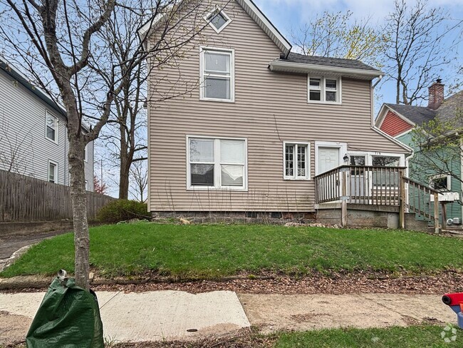 Building Photo - 716 Kellogg St SE Unit #3 Rental