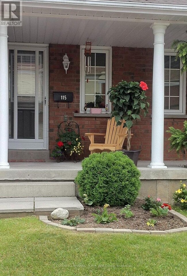 Photo - 10 Bassett Blvd