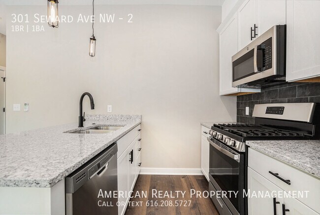 Photo - 301 Seward Ave NW Unit 2