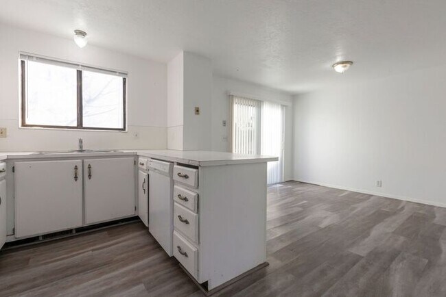 Photo - Spacious West Valley Duplex