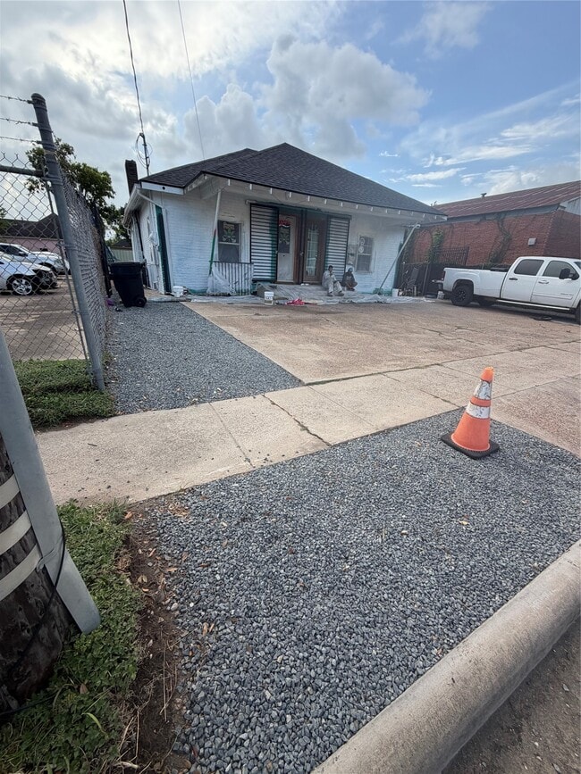 Photo - 304 Lockwood Dr