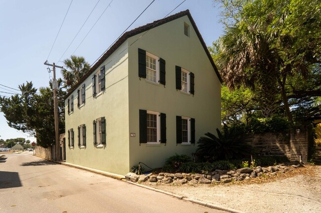 Photo - 76 Marine St