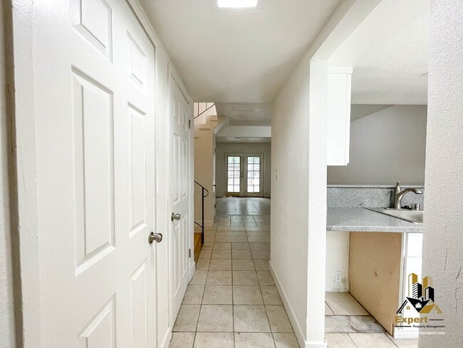 Photo - 5673 Odea Dr Unit 2