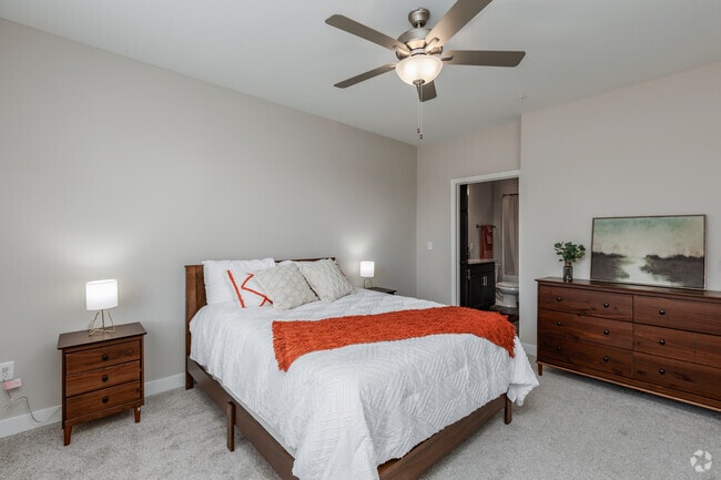 1BR, 1BA - 690SF - Bedroom