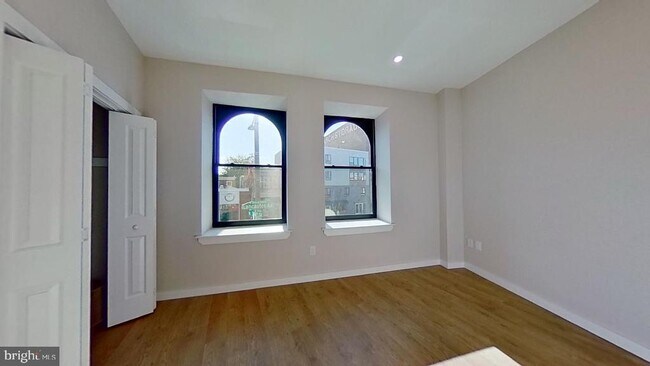 Photo - 3859 Lancaster Ave Unit 2F