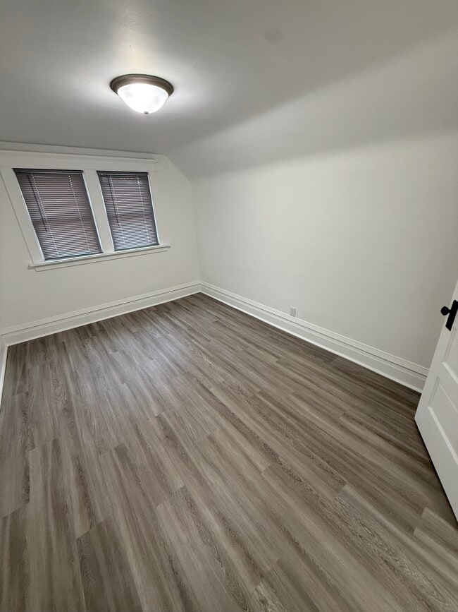 Photo - 705 SW 2nd Ave