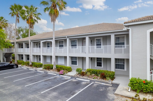 Foto de edificio alternativo - The Preserve at Woods Edge Condominiums