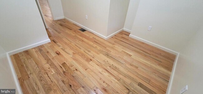 Photo - 1214 W Hilton St Unit 1ST FLOOR